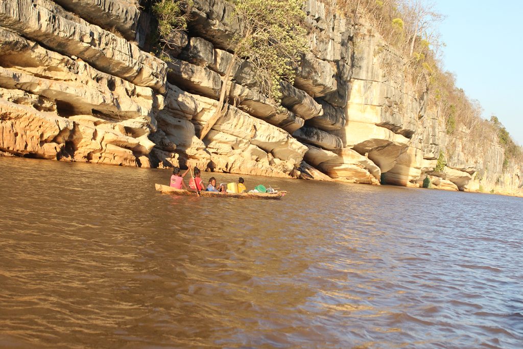 TSIRIBIHINA RIVER CRUISE, TSINGY AND BAOBABS